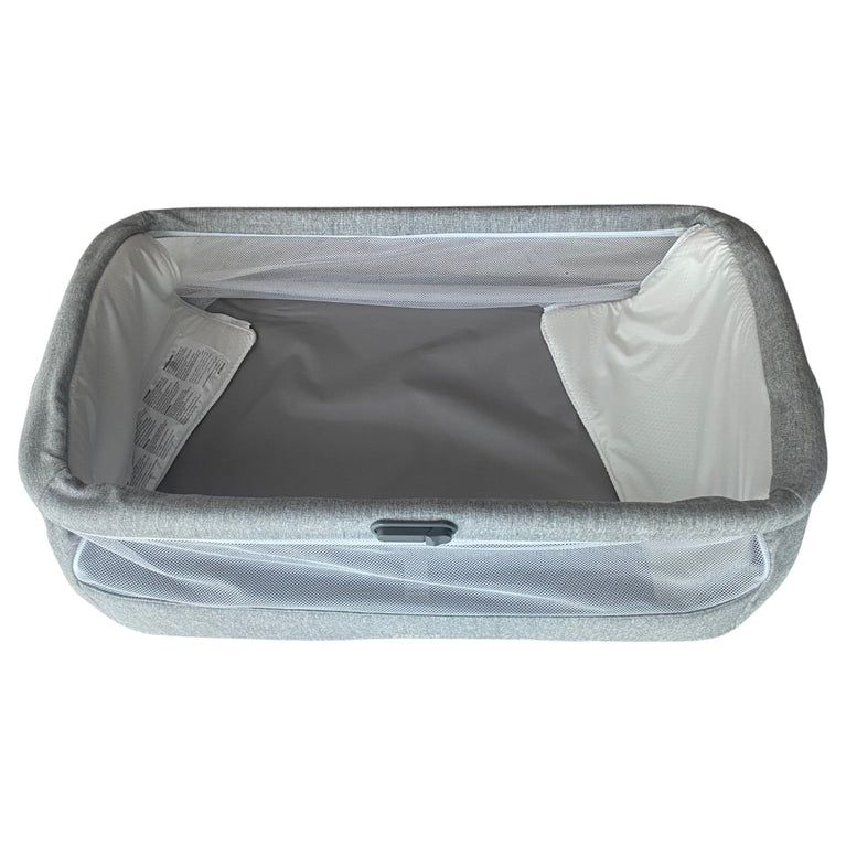 Mamas-&-Papas-Lua-Bedside-Crib-Grey-4-2