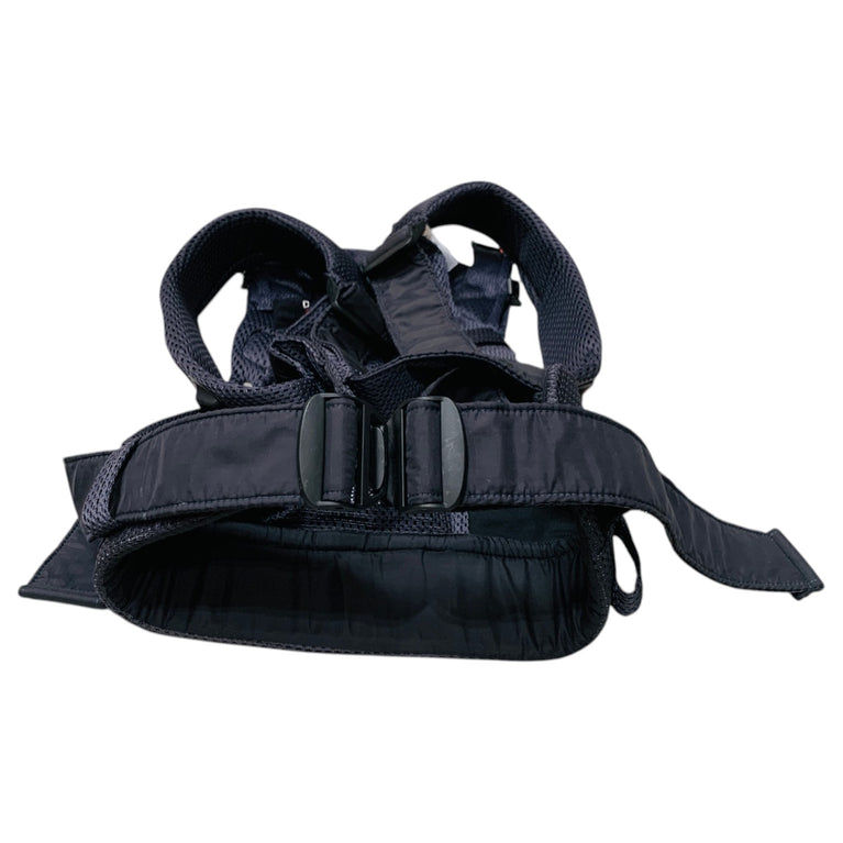 BabyBjörn-Baby-3D-Mesh-Carrier-One-Air-Purple-1-5