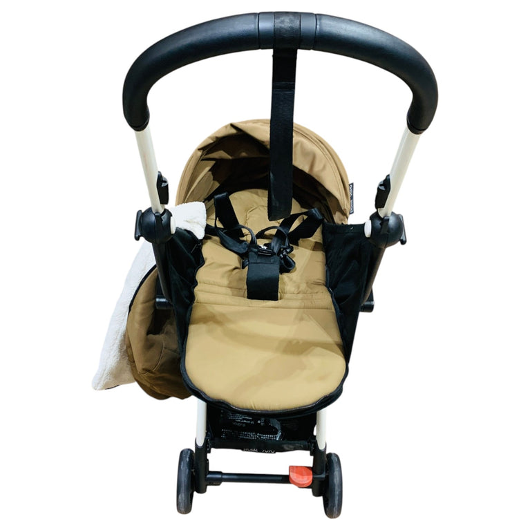 Stokke-YOYO³-White-frame-with-0+-Newborn-Pack-Toffee-1-2
