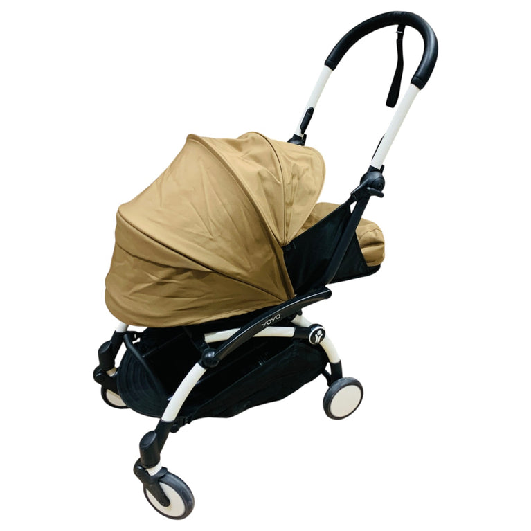Stokke-YOYO³-White-frame-with-0+-Newborn-Pack-Toffee-1-3
