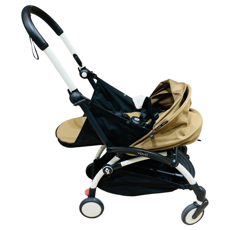 Stokke-YOYO³-White-frame-with-0+-Newborn-Pack-Toffee-1-4