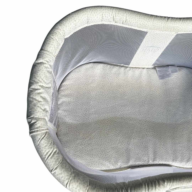 Halo-BassiNEST-Swivel-Sleeper-Premiere-Series-Morning-Pebble-7