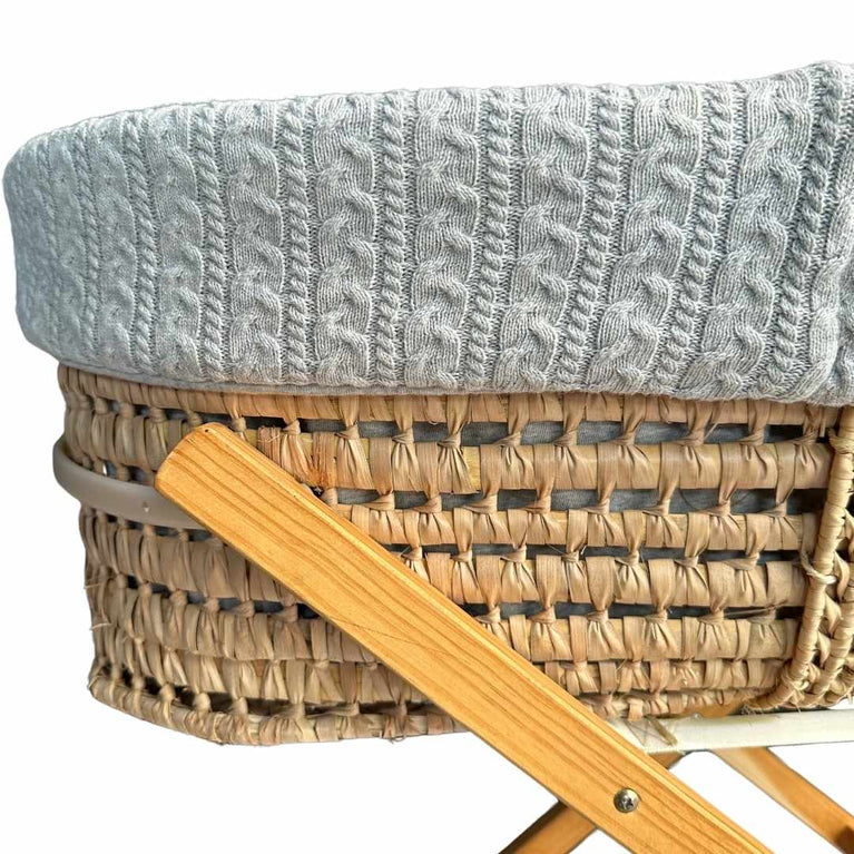 The-Little-Green-Sheep-Natural-Knitted-Moses-Basket-with-Stand-&-Mattress-7