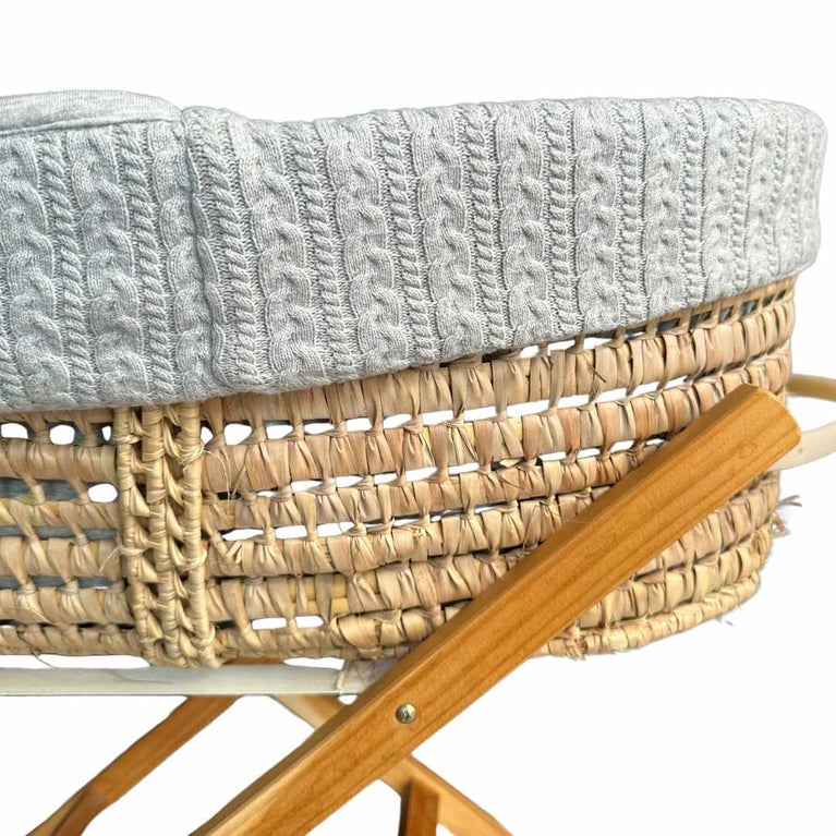 The-Little-Green-Sheep-Natural-Knitted-Moses-Basket-with-Stand-&-Mattress-8