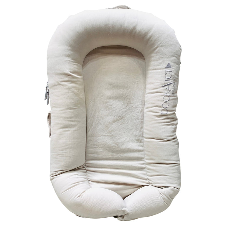 Dockatot-Deluxe+-Pod-Fog-Chambray-5-2