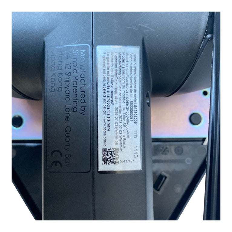 Doona-Liki-Trike-Foldable-Tricycle-Midnight-Edition-2-7