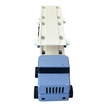 Melissa-&-Doug-Wooden-Car-Carrier-Truck-Playset-2-2