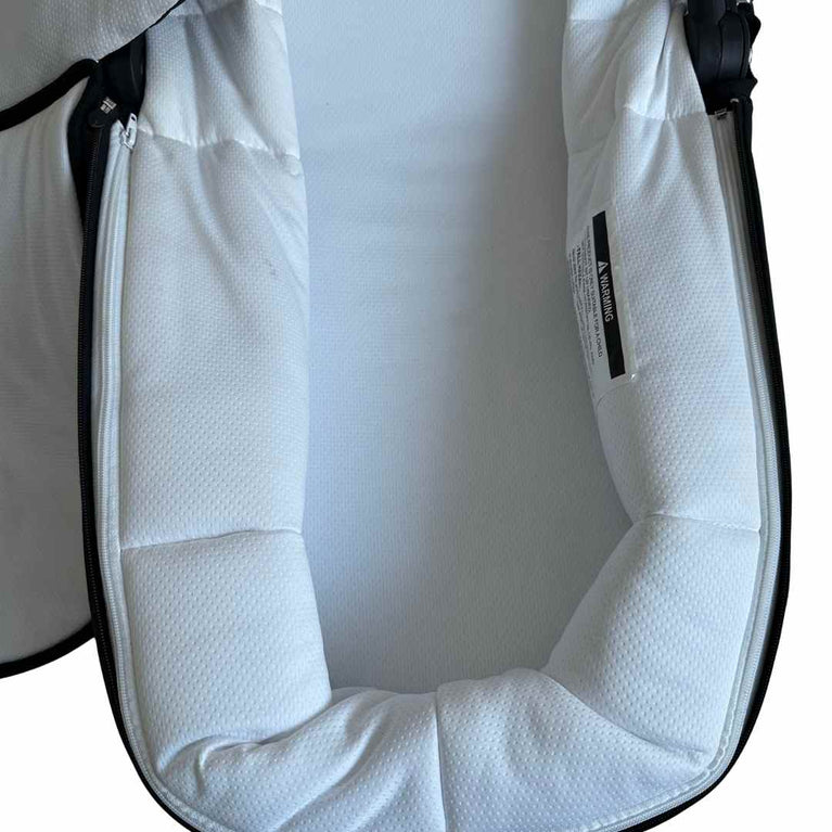 Leclerc Baby Bassinet + Bassinet Adapters for Stroller