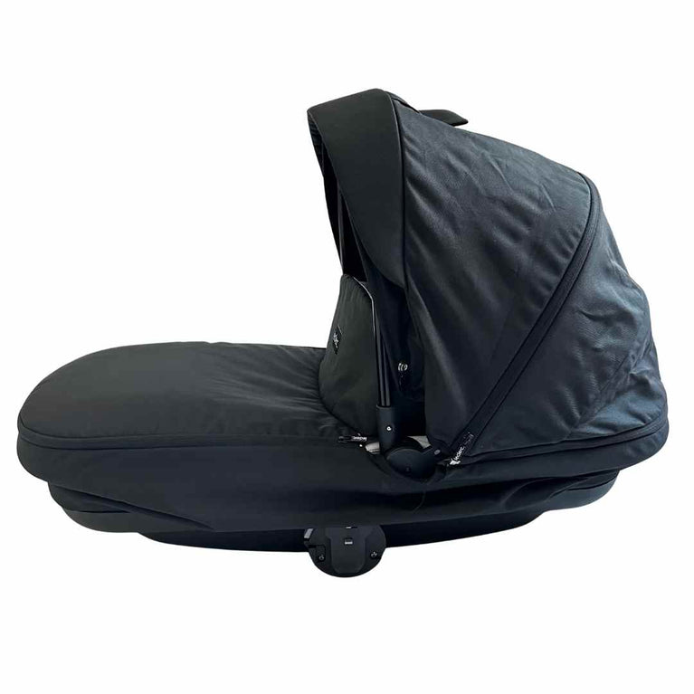 Leclerc Baby Bassinet + Bassinet Adapters for Stroller