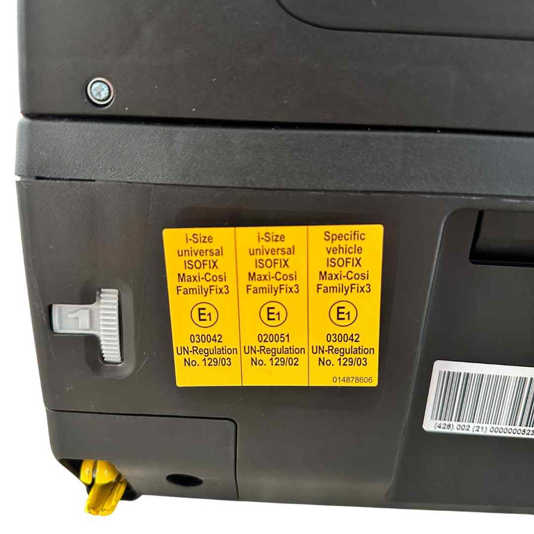 Maxi-Cosi Pearl Smart i-Size Car Seat (Red) + FamilyFix3 ISOFIX Car Seat Base