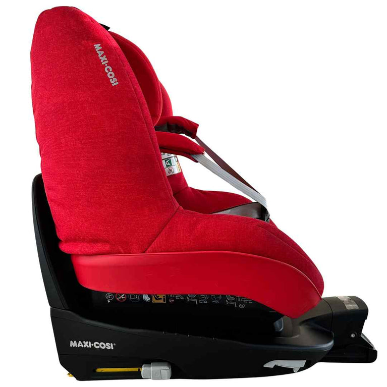 Maxi-Cosi Pearl Smart i-Size Car Seat (Red) + FamilyFix3 ISOFIX Car Seat Base