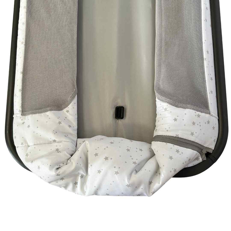 Giggles Zeus Auto Swing Bassinet