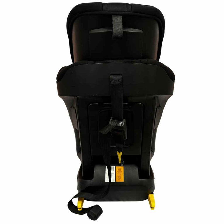 Maxi Cosi Titan i-Size Car Seat with Base