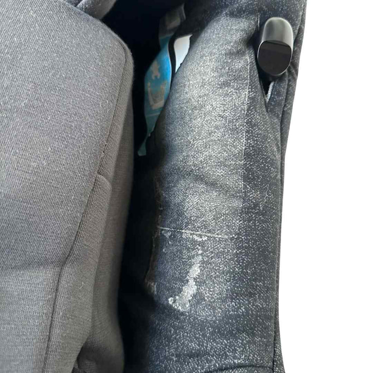 Maxi-Cosi Axiss Fix 360 Car Seat with Base - Grey (2019)