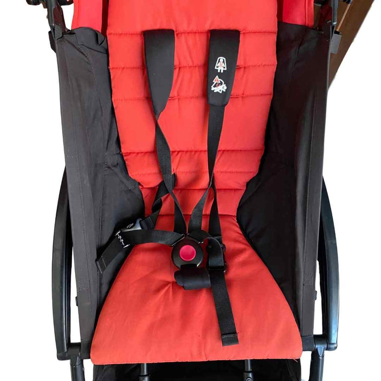 Babyzen YOYO+ Complete Stroller Set With Black Frame & 6m+ Red Color Pack