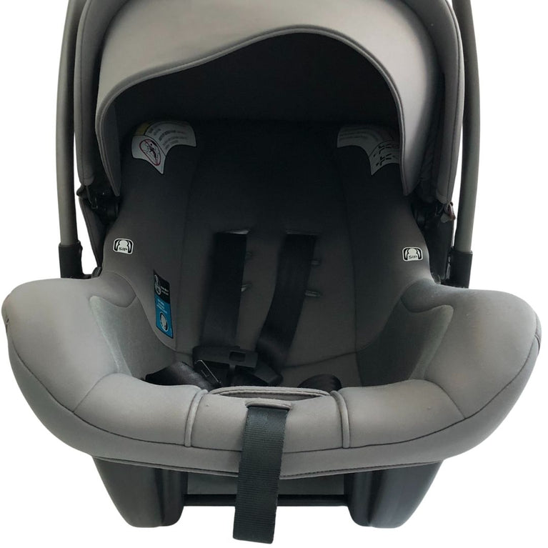 Nuna Pipa Lite lx Car Seat with Lite lx Base - Grey