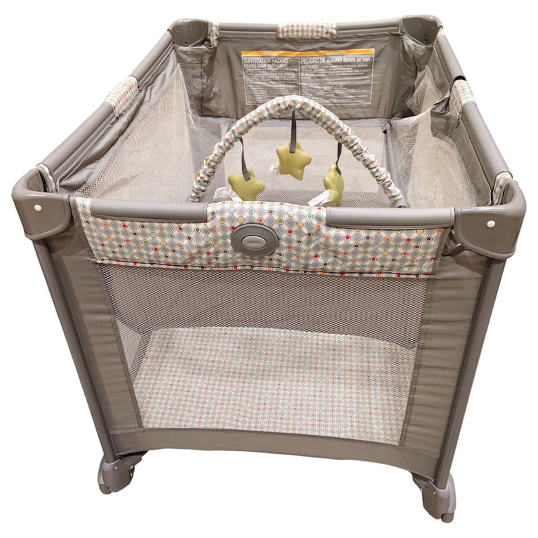 Graco-Pack-N-Play-Playard-with-Bassinet-Pasadena-1-5