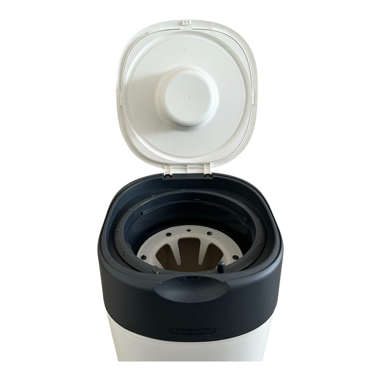 Tommee Tippee Twist & Click Advanced Nappy Bin