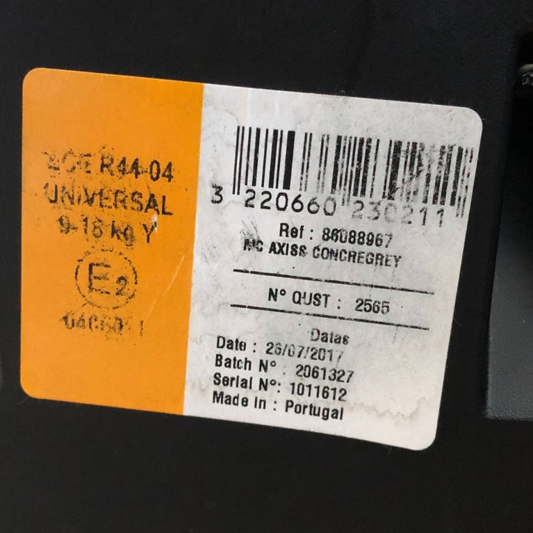 Maxi Cosi Axiss Car Seat with extra Cushion - Concrete Grey