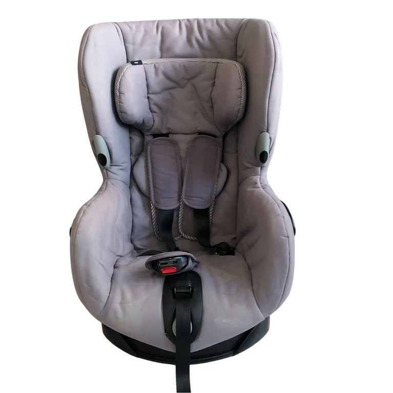 Maxi Cosi Axiss Car Seat with extra Cushion - Concrete Grey