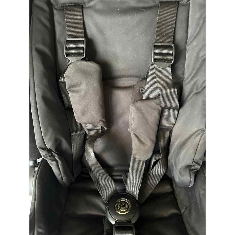 Cybex-Platinum-Priam-Stroller-'Wings'-by-Jeremy-Scott-(2021)-10