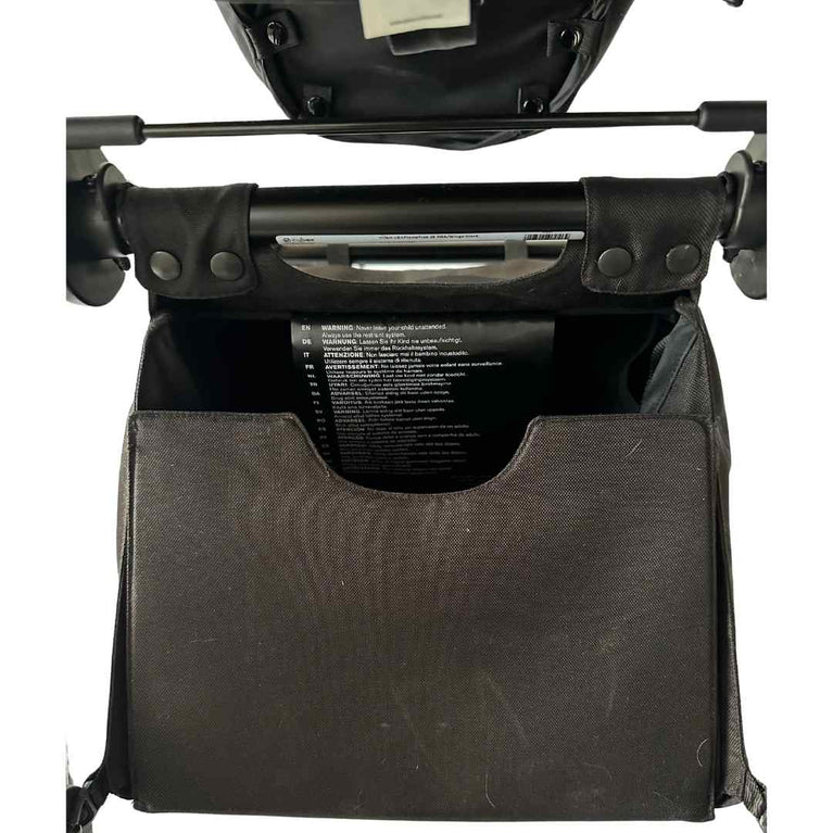 Cybex-Platinum-Priam-Stroller-'Wings'-by-Jeremy-Scott-(2021)-24