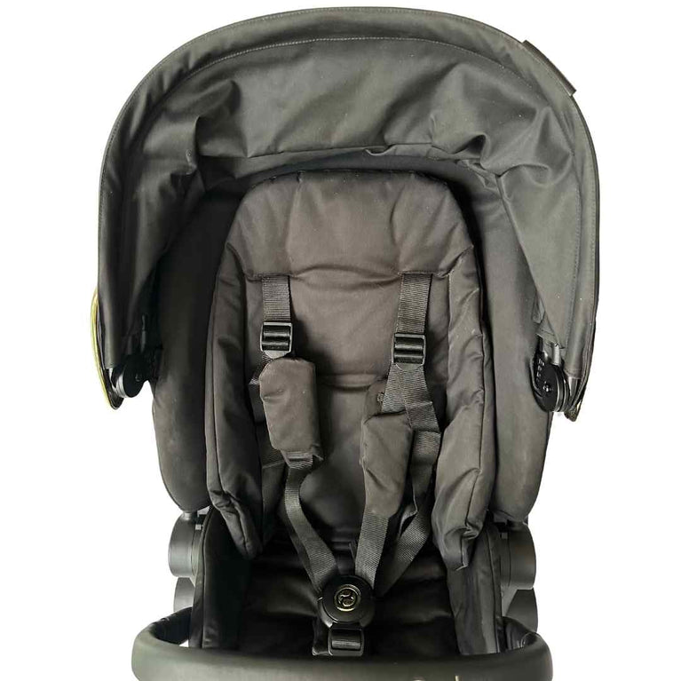 Cybex-Platinum-Priam-Stroller-'Wings'-by-Jeremy-Scott-(2021)-3