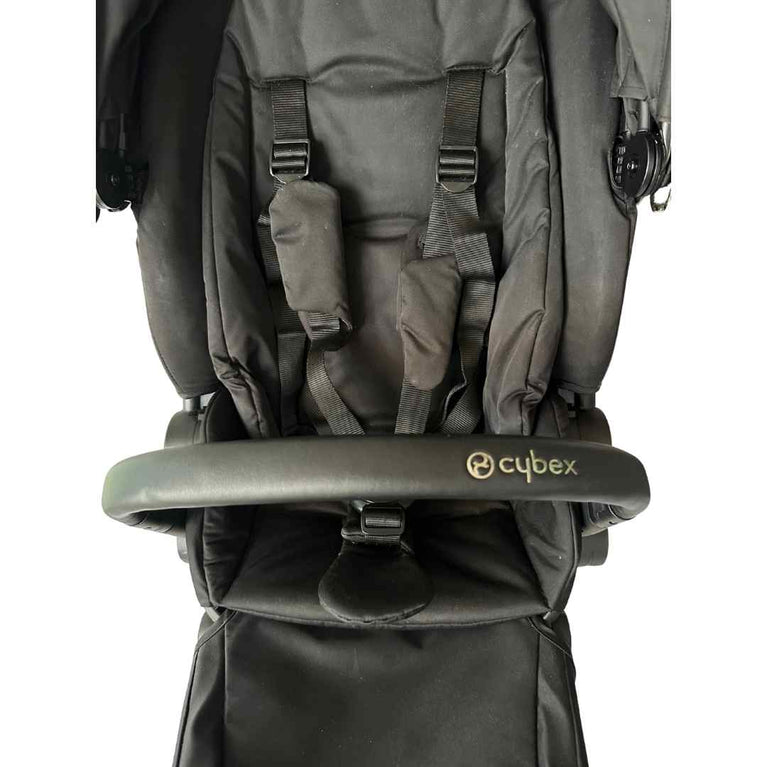 Cybex-Platinum-Priam-Stroller-'Wings'-by-Jeremy-Scott-(2021)-4