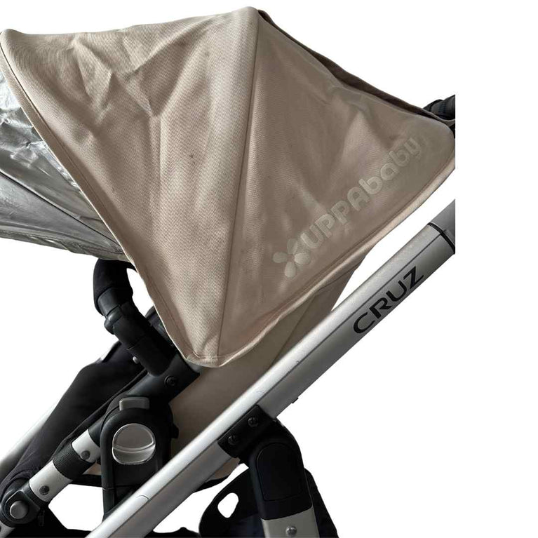 UPPAbaby-Cruz-V2-Stroller-Declan-Oat-Mélange-|-Silver-Frame-|-Black-Handle-12