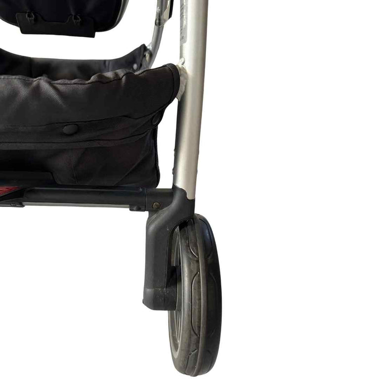 UPPAbaby-Cruz-V2-Stroller-Declan-Oat-Mélange-|-Silver-Frame-|-Black-Handle-21