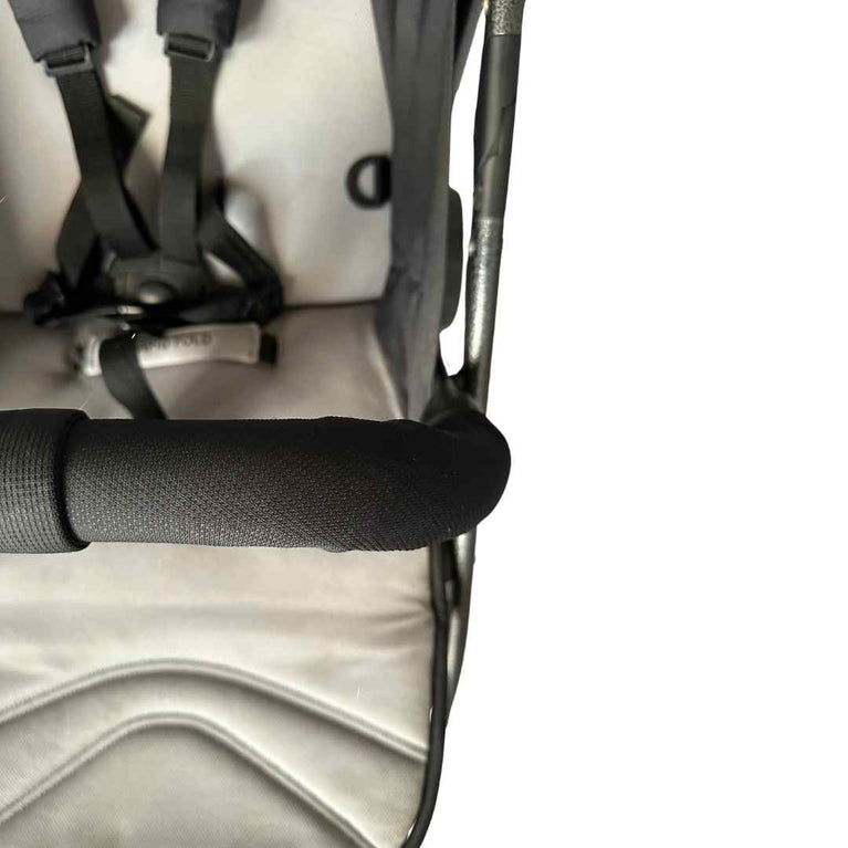 Hauck-Rapid-4S-Stroller-Caviar-Slver-(2018)-10