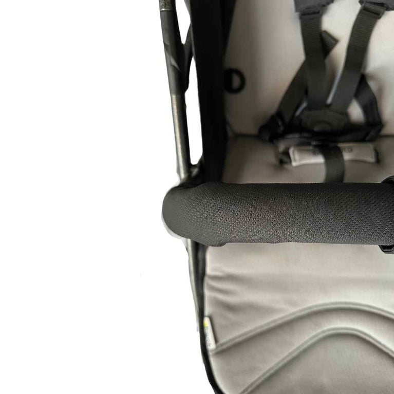 Hauck-Rapid-4S-Stroller-Caviar-Slver-(2018)-11