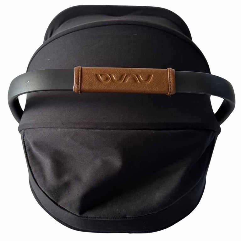 Nuna-Pipa-Next-Car-Seat-Caviar-(2021)-19