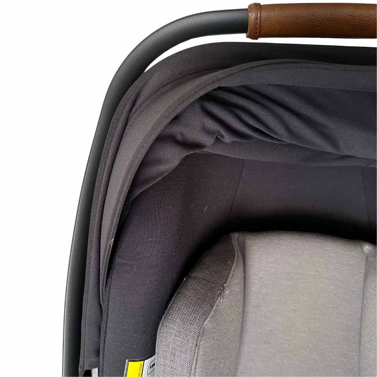 Nuna-Pipa-Next-Car-Seat-Caviar-(2021)-7
