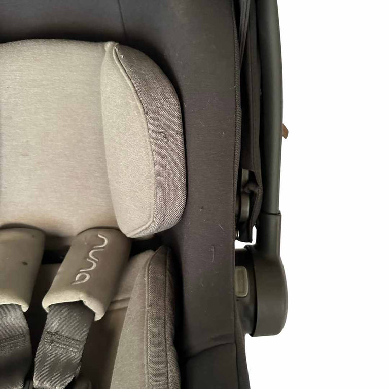 Nuna-Pipa-Next-Car-Seat-Caviar-(2021)-8