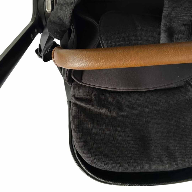 Nuna-Triv-Next-Lightweight-Stroller-Caviar-(2021)-11