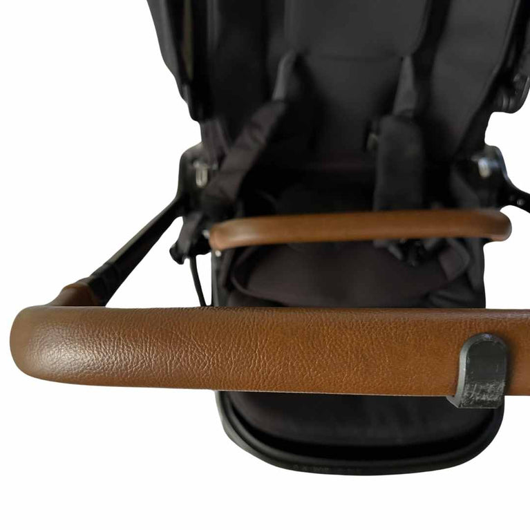 Nuna-Triv-Next-Lightweight-Stroller-Caviar-(2021)-13