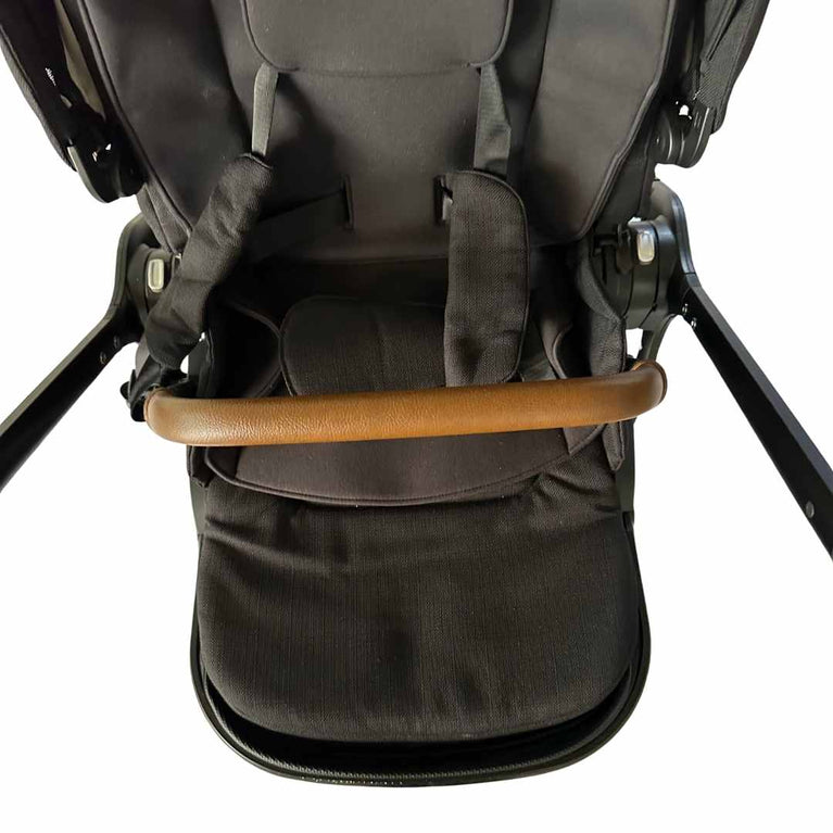 Nuna-Triv-Next-Lightweight-Stroller-Caviar-(2021)-5