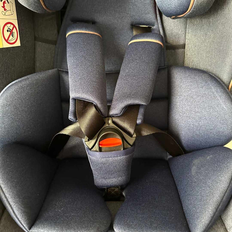 Giggles-Globefix-3-in-1-Car-Seat-Blue-9