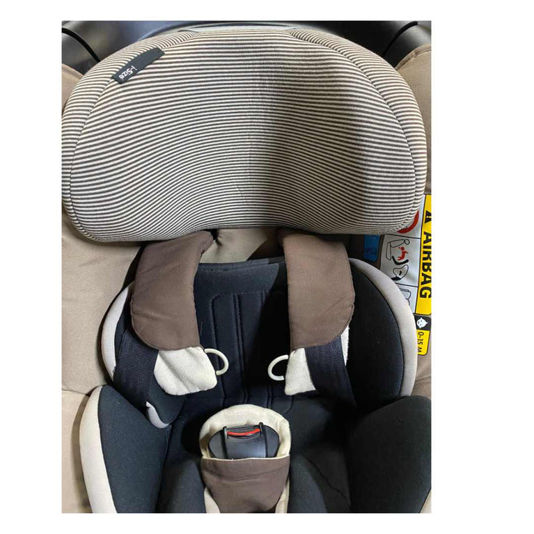 Maxi-Cosi-AxissFix-Plus-360-Rotating-Car-Seat-Beige-4