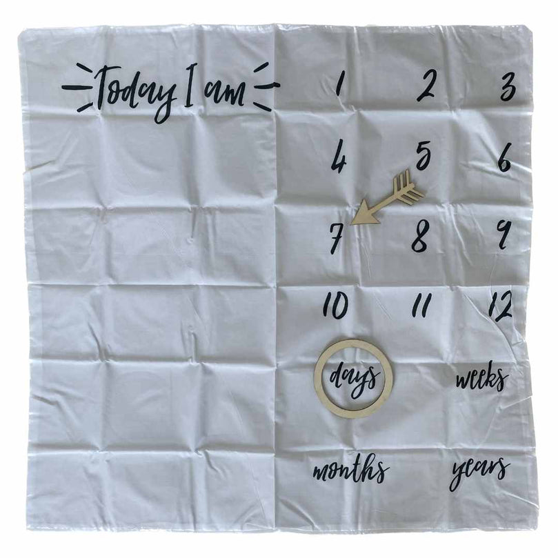 Ginger-Ray-Oh-Baby!-Milestone-Blanket-Keepsake-with-Wooden-Markers-White-4