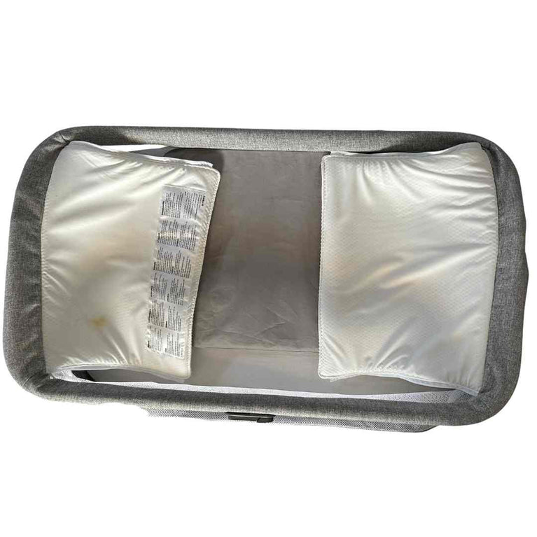 Mamas-&-Papas-Lua-Bedside-Crib-Grey-3