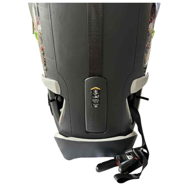 Chicco-MyFit-Zip-Harness-+-Booster-Car-Seat-with-IsoFix-System-NightFall-21