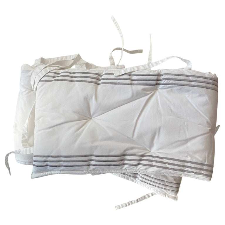 Pottery-Barn-Kids-Baby-Crib-Bumper-White-with-Gray-Border-1-1