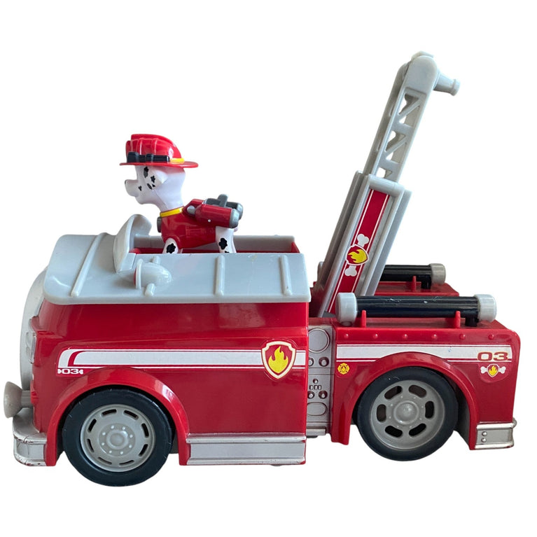 Paw-Patrol-Marshall’s-Firetruck-Toy-Vehicle-with-Collectible-Action-Figure-4
