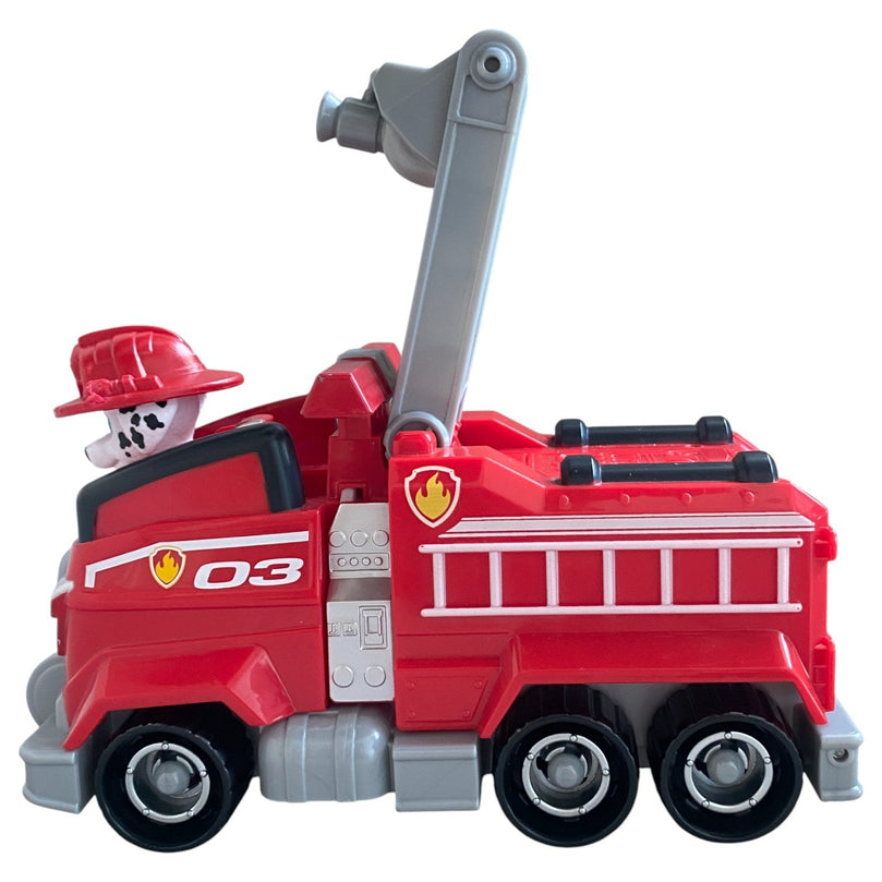 Paw-Patrol-Marshall’s-Fire-Engine-Vehicle-with-Collectible-Figure-4
