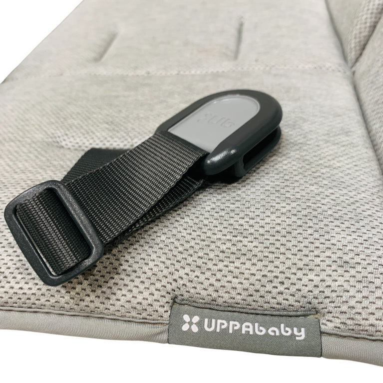 Uppababy-Infant-Snugseat-Grey-1-5