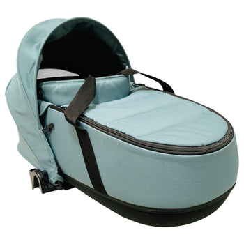 Babyzen-Yoyo-Bassinet-Aqua-2-1
