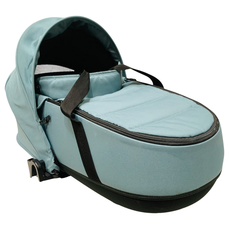 Babyzen-Yoyo-Bassinet-Aqua-2-1