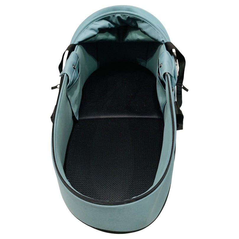 Babyzen-Yoyo-Bassinet-Aqua-2-5